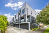 Mortgagee Auction – Double Grammar Zone, 4 beds 3.5 baths home with double garage, 205m2 floor area, minutes to Newmarket, schools, 8/12 King Edward Avenue, Epsom, Auckland