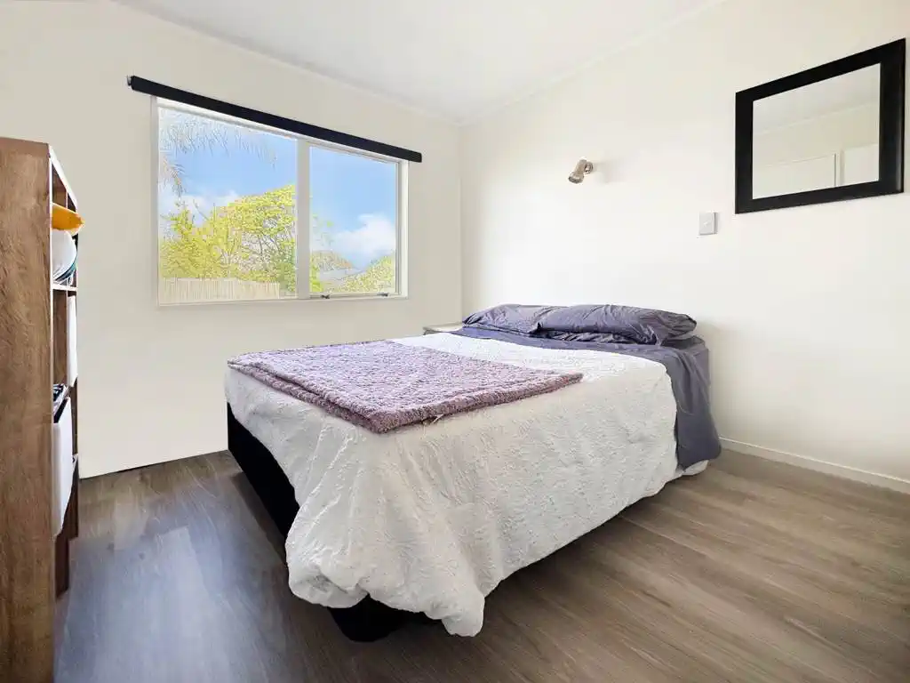 Owner Ready to Welcome the Next Chapter renovated 4 beds house, 0.5 km to Rosehill Intermediate, 0.7 km to Rosehill College, 1.3 km to Mangapikopiko School, 2/455 Great South Road, Opaheke, Auckland