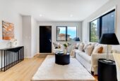 Mt Roskill Grammar school zone, Freehold standalone 3 beds 2.5 baths home with garage, close to schools, shops, park, motorway access, 82 Gifford Avenue, Mount Roskill, Auckland