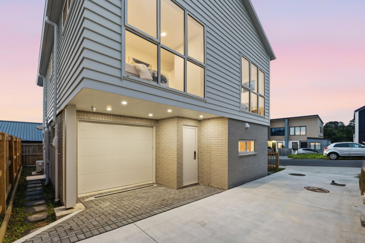 10-Year Master Build Guarantee, 159m2 brandnew standalone 4 beds 2.5 baths house with garage, move-in ready, 6A Kaimai Avenue, Massey, Auckland