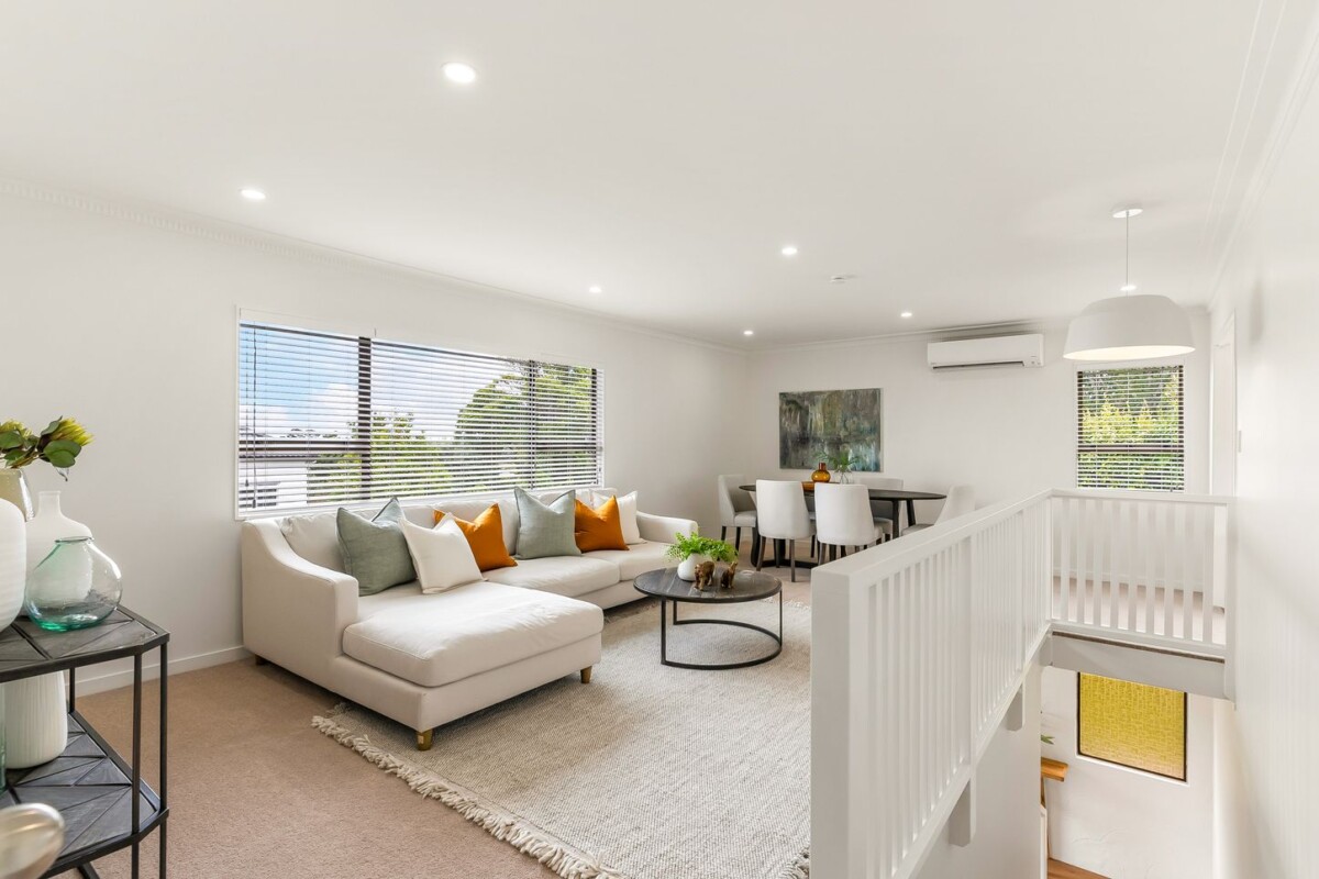 Renovated 4 beds 2 baths home, 182m2 floor area, close to schools, shops, golf club, 3/22 McFarland Street, Remuera, Auckland