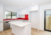 For rent, 4 beds 3 baths house, 25B Lynbrooke Avenue, Blockhouse Bay, Auckland, Available now