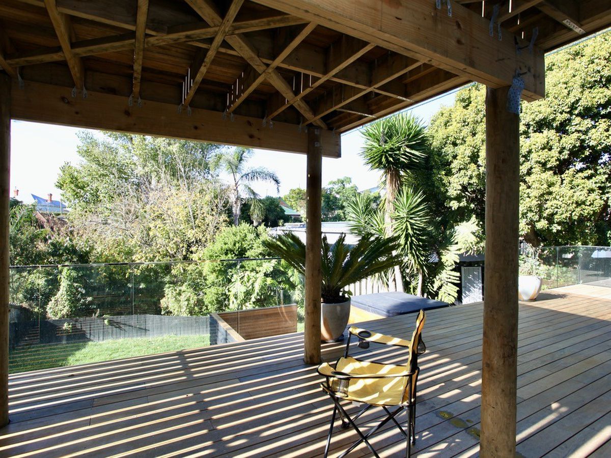 For rent, Macleans College zone, 4 beds 2.5 bath house, Mellons Bay, Auckland, Available from Sun 25th Jan
