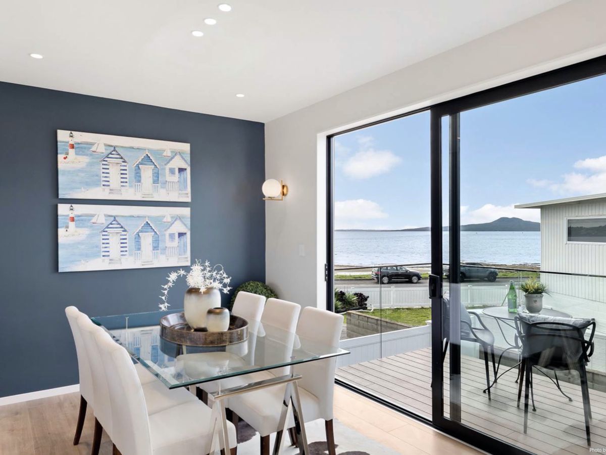 For rent, Bucklands Beach Intermediate, and Macleans College zone, Pet friendly, 5 beds 4 baths house, Bucklands Beach, Auckland, Available from Sat 24th Jan