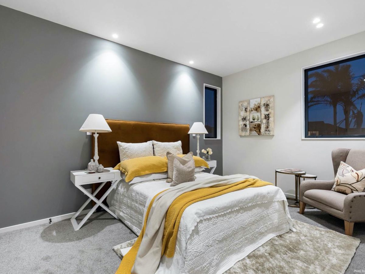 For rent, Bucklands Beach Intermediate, and Macleans College zone, Pet friendly, 5 beds 4 baths house, Bucklands Beach, Auckland, Available from Sat 24th Jan