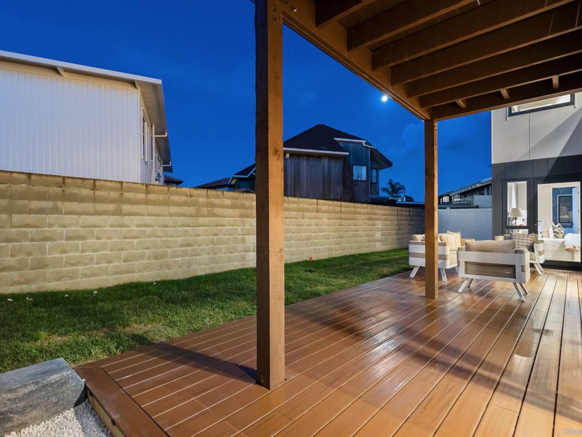 For rent, Bucklands Beach Intermediate, and Macleans College zone, Pet friendly, 5 beds 4 baths house, Bucklands Beach, Auckland, Available from Sat 24th Jan