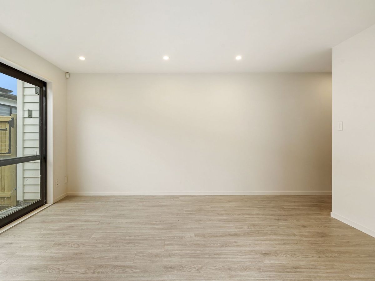 For rent, 3 beds 1 bath towhnhouse, Available from Sun 8th Feb, 3B Karihi Road, Drury, Auckland