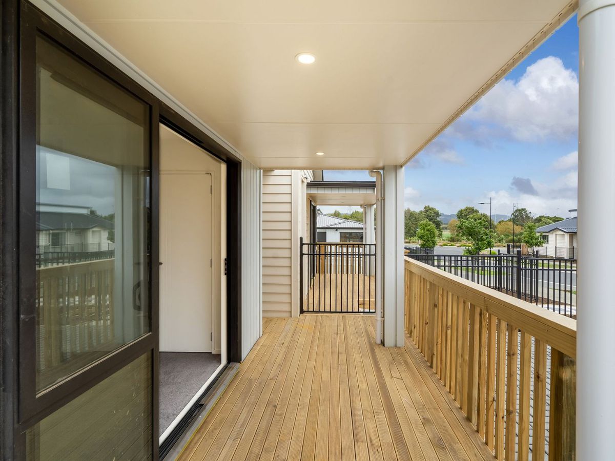 For rent, 3 beds 1 bath towhnhouse, Available from Sun 8th Feb, 3B Karihi Road, Drury, Auckland
