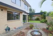 For rent, Botany College School zone, 5 beds 2 baths house, Available Now, 15 Erne Crescent, East Tamaki, Auckland
