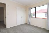 For rent, Botany College School zone, 5 beds 2 baths house, Available Now, 15 Erne Crescent, East Tamaki, Auckland