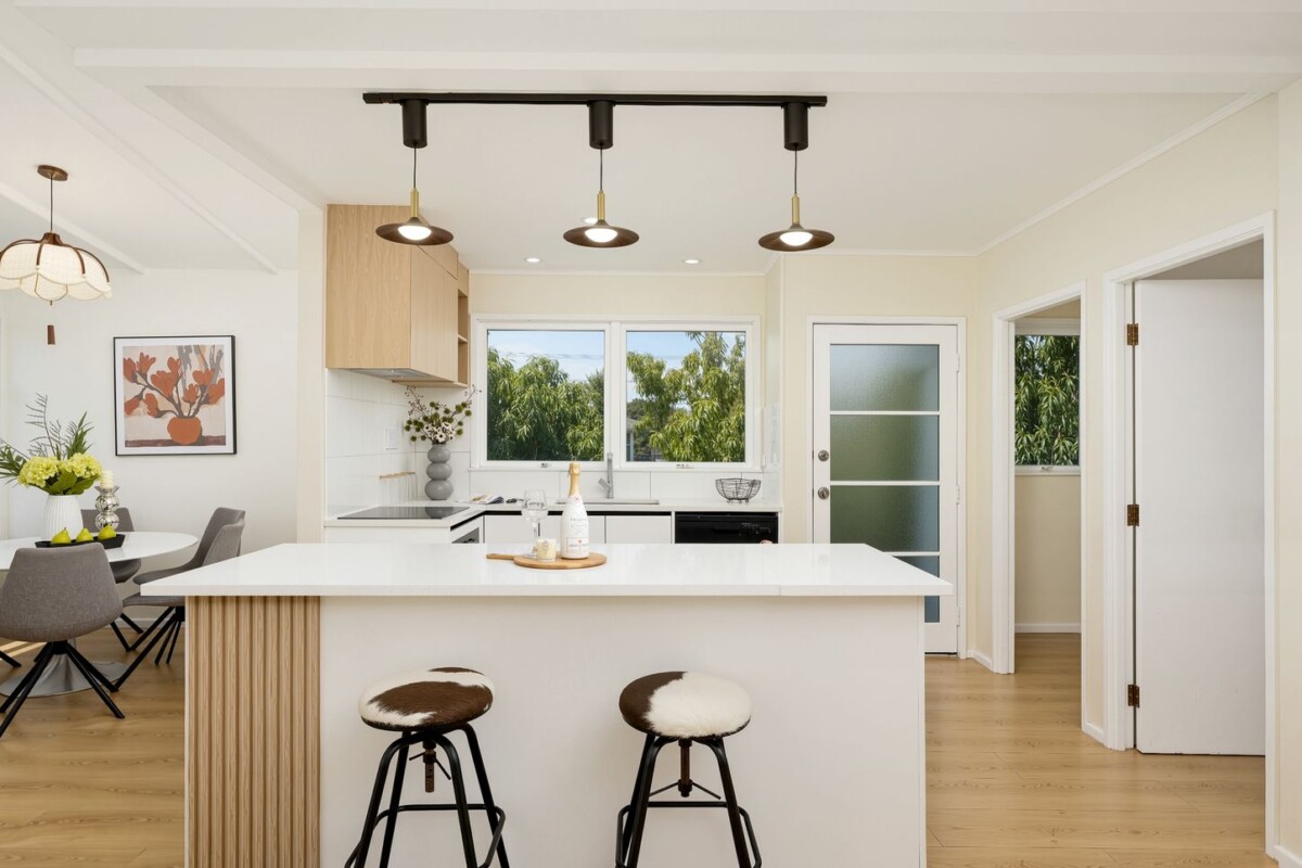 Owner’s circumstances changes, 200m2 Fully renovated and transformed 5 beds 3 baths house with double garage on 782m2 section, with 2 beds 1 bath 1 living space separate income wing, close to schools, Pak’nSave, Countdown, Mitre 10, West City Mall, and Northwest Shopping Centre, 2 Coburg Street, Henderson, Auckland