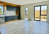 Brandnew 3 beds 1.5 baths home with 2 car parks, close to local schools, parks, shopping amenities, 20 Ihi Place, Drury, Auckland