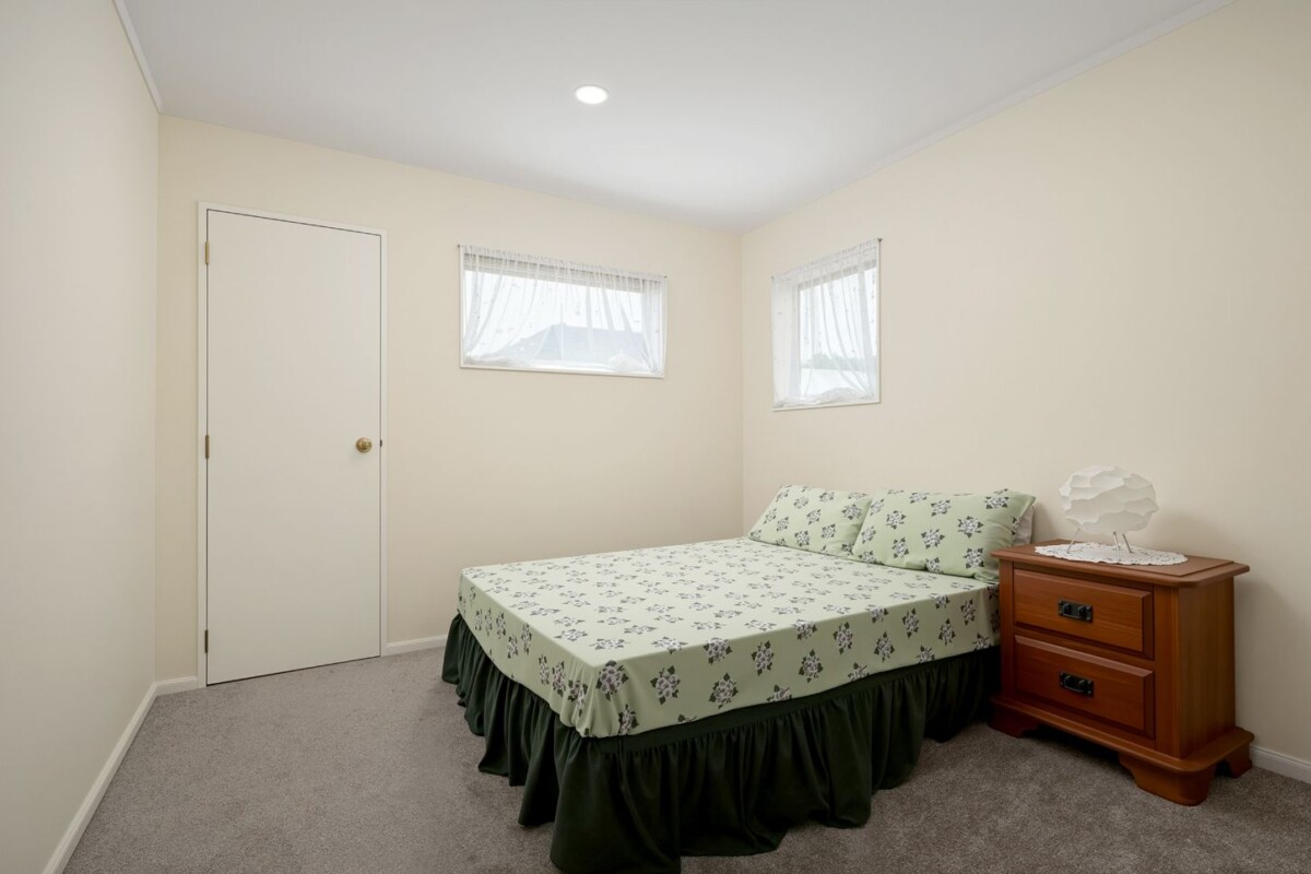 Once in 24 years, 3 beds 1 bath home with garage, move-in ready, close to transport links, local amenities, 25 Pomaria Road, Henderson, Auckland