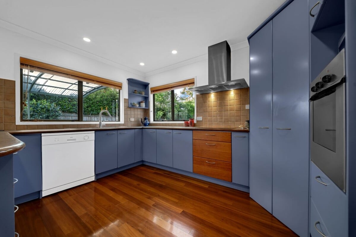 Macleans College Zone, 195m2 3 beds + office room 2 baths house with double garage on 768m2 section, minutes to schools, Howick Village, Highland Park shopping, and Half Moon Bay Marina, beaches, 4 Janome Place, Bucklands Beach, Auckland