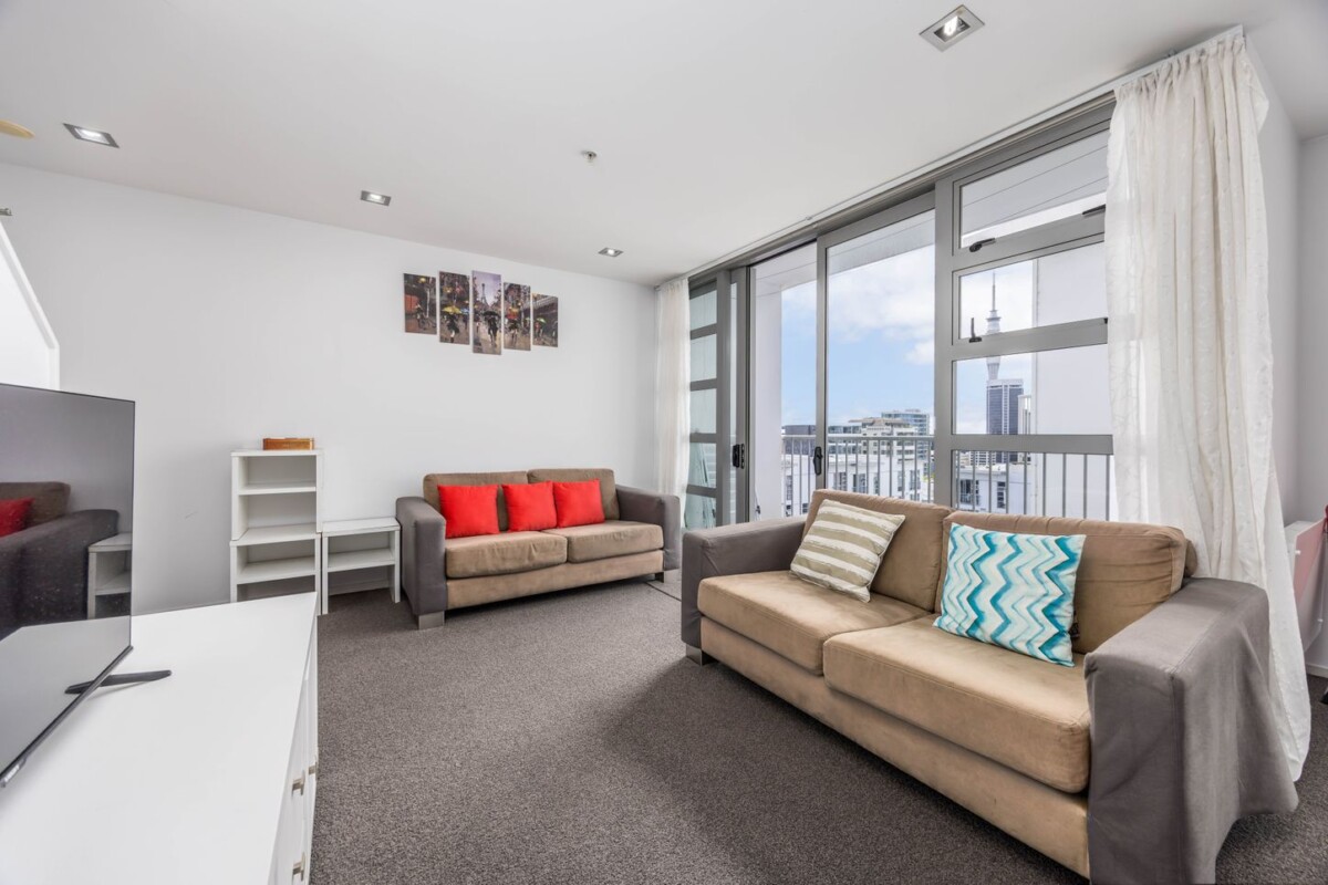 Auckland Grammar School Zone, Fully furnished, Leasehold 2-beds 1 bath 2 car parks multi level apartment, 7C/11A City Road, Auckland Central, Auckland
