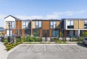 3 beds 1 bath home with car park, 0.2 km to Papatoetoe High School, 0.6 km to Papatoetoe East School, 2 km to Papatoetoe Intermediate, 3/23 Parson Lane, Papatoetoe, Auckland