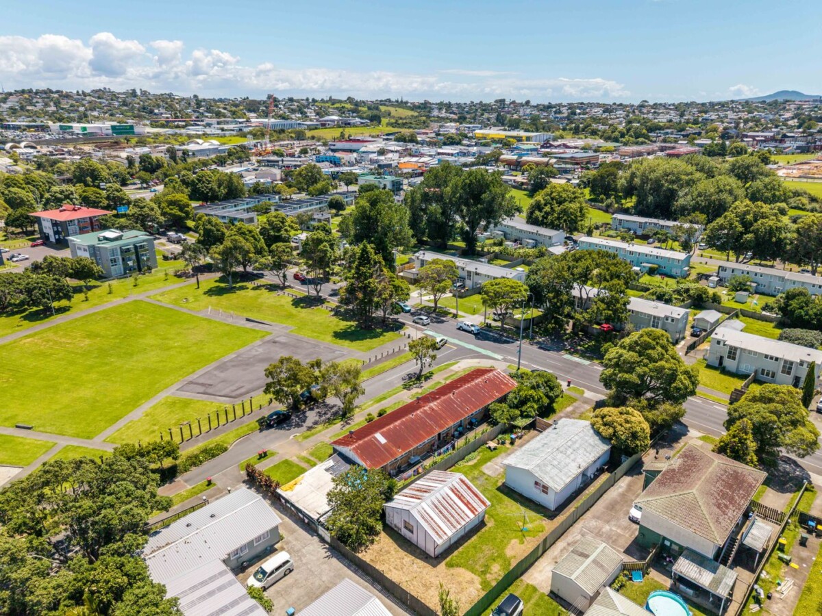 Once in 40 years, Current CV: $1,850,000, zoned for T/H’s and or Apartments, 4 x brick 2-bedroom units on 766m2 , each unit rented $390 per week, 25 Point England Road, Point England, Auckland