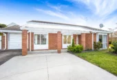 Brick and tile 3 beds house with garage on 503m2 section, close to local schools, shops, and community facilities, 3 Lanier Place, Glendene, Auckland