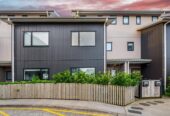 3 beds 2.5 baths home with car park, Approximately 8-minute walk to Henderson Train Station, minutes to schools, shops, 37 Eileen Newey Place, Henderson, Auckland