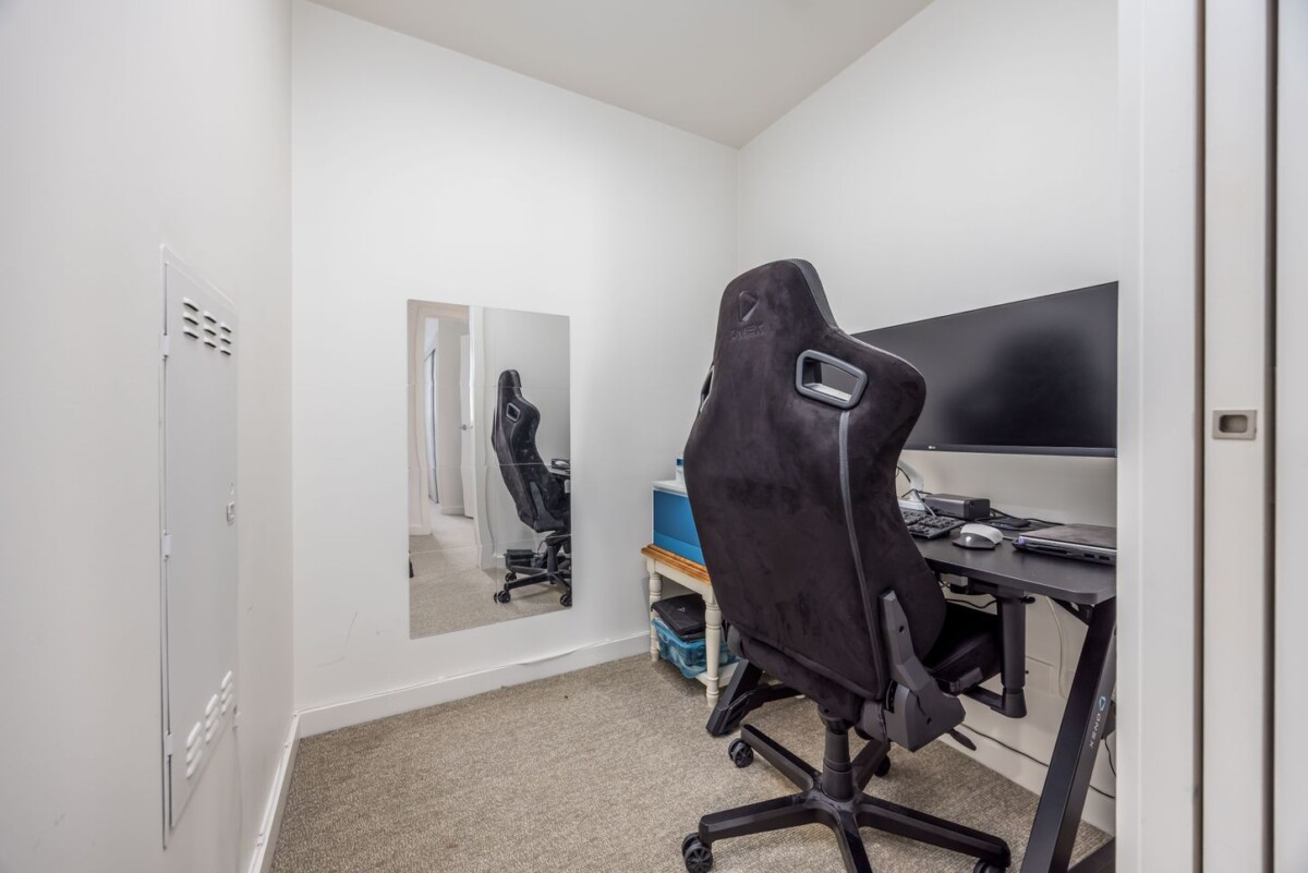Auckland Grammar school zone, 96m2 top floor 2 beds + 1 flexi room 2 baths 1 car park apartment, Located within the award-winning 2019 Botanica Apartments, 305/30 Enfield Street, Mount Eden, Auckland