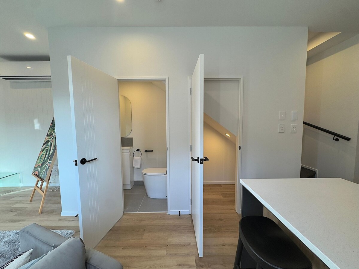 10-Year Master Build Guarantee, brandnew 2 beds 1.5 baths home with car park, close to schools, shops, parks, 12 Taratoa Street, Point England,, Auckland
