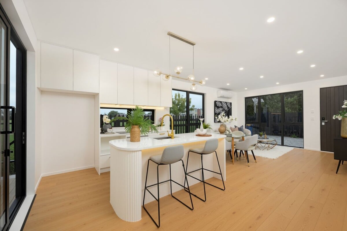 Brandnew standalone 4 beds + study 4 baths home with garage on 170m2 section, primary school and bus stop directly across the road, Close to New World, library and local amenities, Lot 6/82 Matipo Road, Te Atatu Peninsula, Auckland