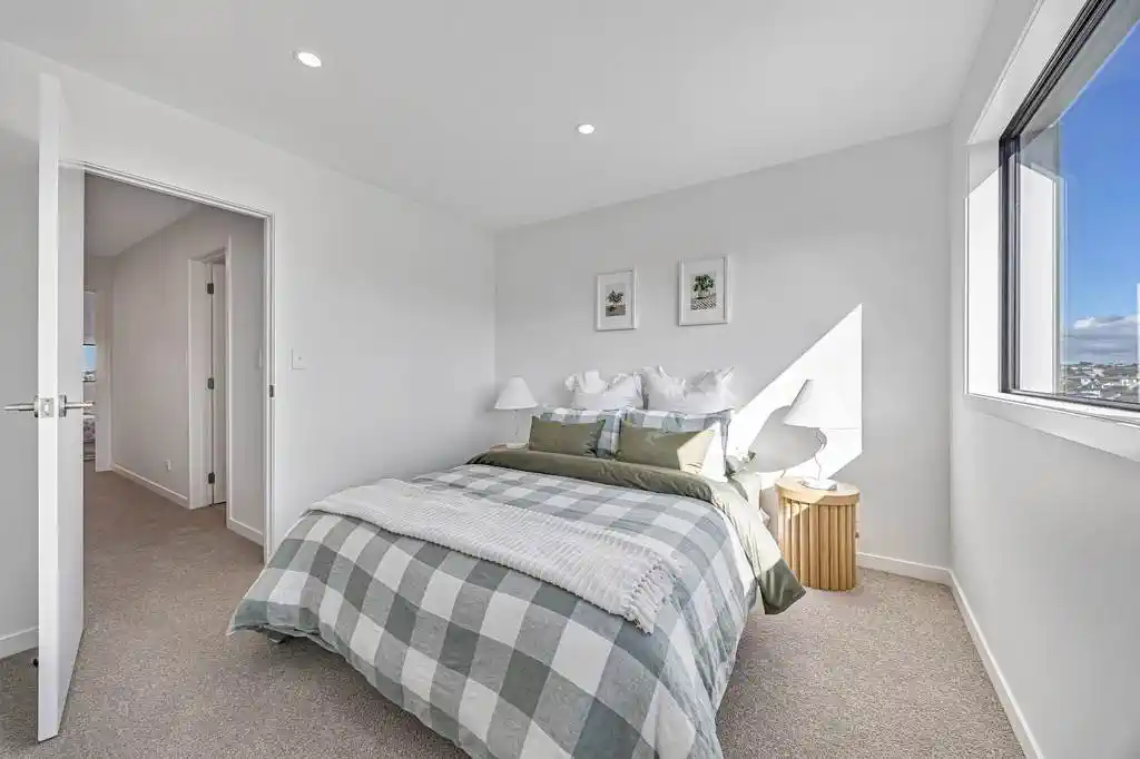 Brandnew 3 beds 2 baths home with carport, 0.7 km to Northcross Intermediate, 1.1 km to Oteha Valley School, 2.3 km to Long Bay College, 36 Kanapa Road, Northcross, Auckland