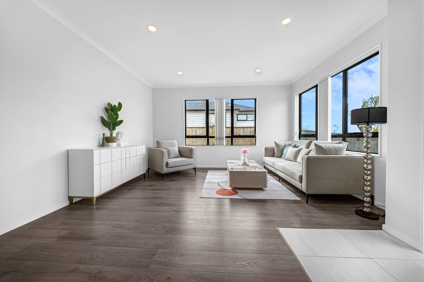 Move-in ready, The owners have relocated, 6 beds 5 baths house on 364m2 section, close to large green reserves, shopping malls, supermarkets, schools, 81 Tir Conaill Avenue, Flat Bush, Auckland