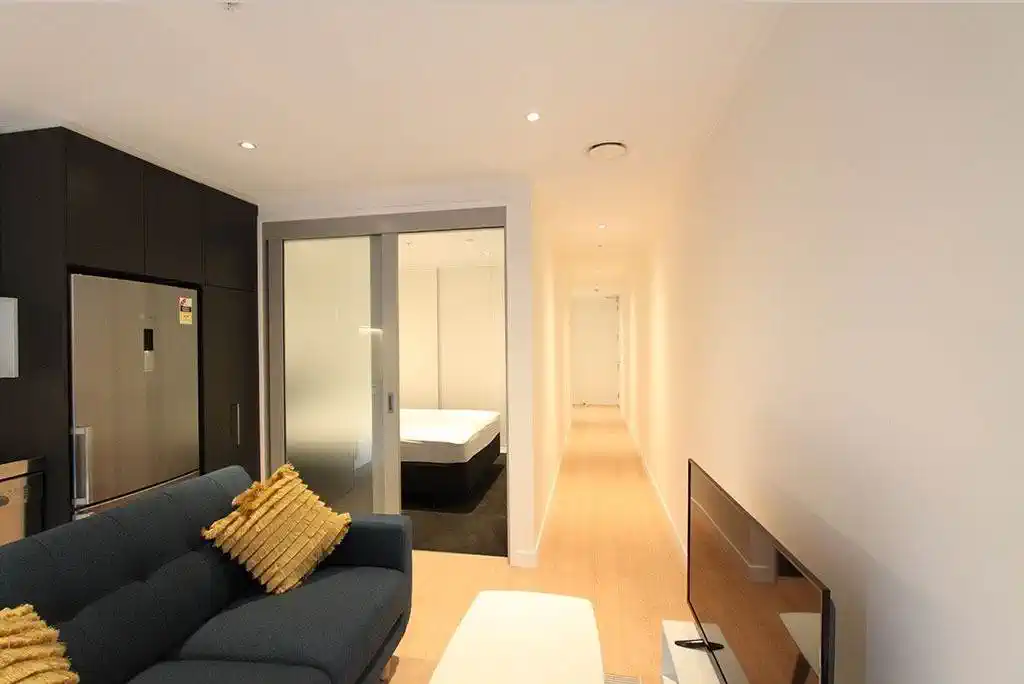 Motivated Vendor, Pet-friendly building, zoned for and 0.6 km to Auckland Girls’ Grammar School, 47m2 Freehold 1 bed + 1 flexi room 1 car park apartment, 102B/147 Nelson Street, City Centre, Auckland