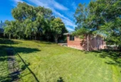 Brick 3 beds 2 baths house on 1050m2 section, 0.8 km to Onehunga High School, 0.9 km to Hillsborough School, 1 km to Three Kings School and Royal Oak Intermediate School, 33 Herd Road, Hillsborough, Auckland