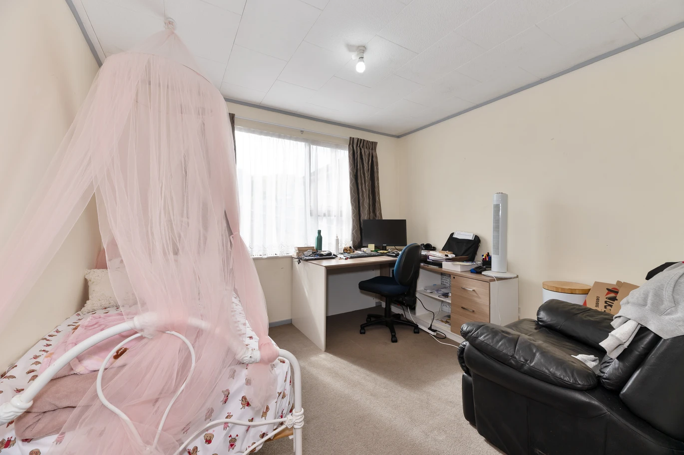 Once in 30 years, motivated vendor relocating, currently rented 3 beds house with long deck and carport, zoned for Mt Roskill Grammar School and Mt Roskill Intermediate, close to the reserve and Puketapapa / Mount Roskill, shops, motorway access, 32A Roseman Avenue, Mount Roskill, Auckland