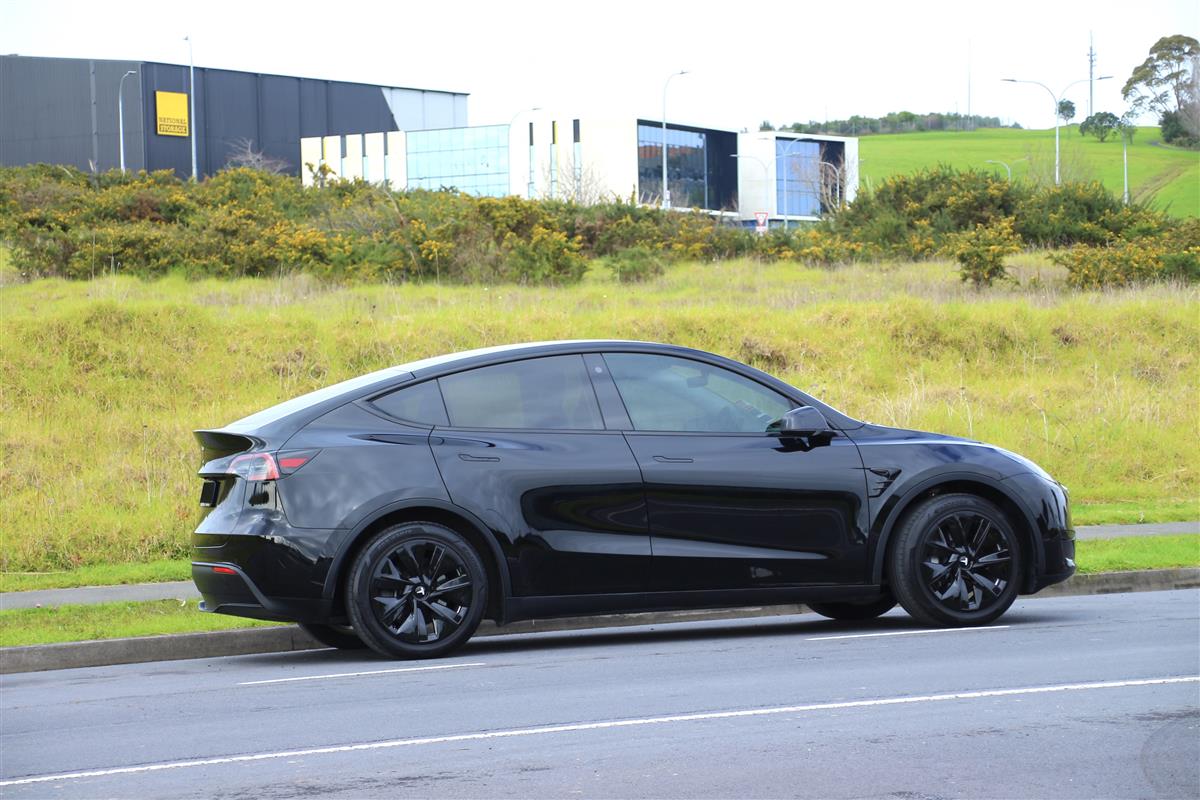 2023 Tesla Model Y NZ New + Warranty RV/SUV Automatic, Black, 5 seats, Electric, 65,000 km