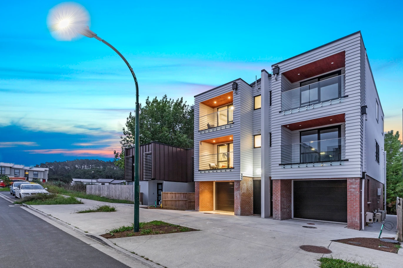 Vendor ready to meet the market, 167m2 3 beds 2.5 baths home with garage, Minutes to Westfield, Albany Stadium Pool, and Massey University, Walking tracks and native reserves throughout, Zoned for Albany School, Albany Junior High School, Albany Senior High School, 10 Waka Street, Albany, Auckland