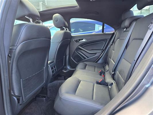 2018 Mercedes-Benz CLA 220 **Sunroof**Cruise Control**Fully Leather & Heating Seats**Electric & Memory Seats**Blindspot Detection**Parking Sensors**Reversing Camera** Sedan Automatic, 5 seats, Petrol, 1,991 cc, 77,469 km