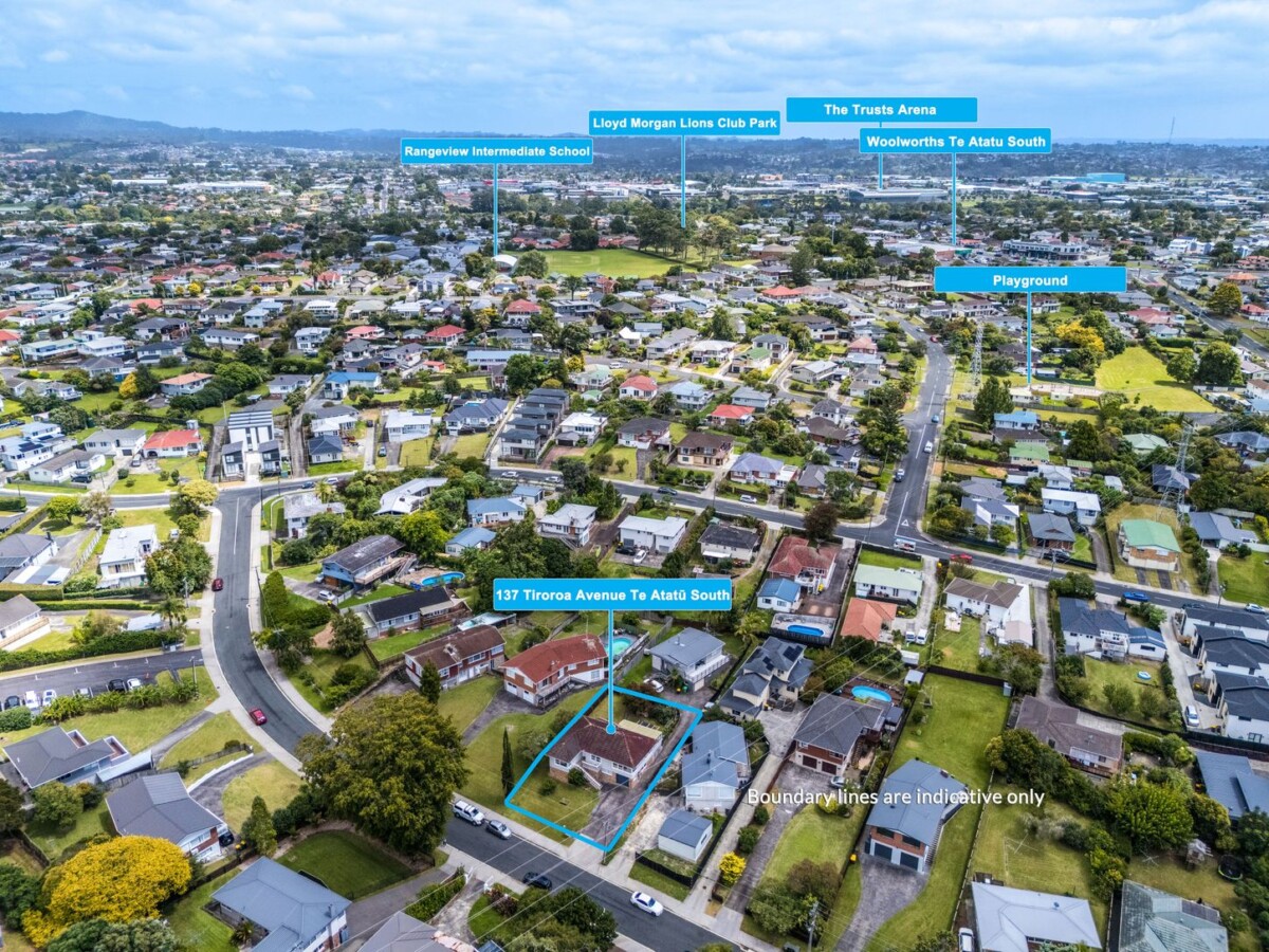 153m2 3 beds 1 bath house with garage and rumpus room, just a short walk to the Freyberg Community School and Te Whau Pathway(completing in 2026), close to cafes, shops, and reserves, 137 Tiroroa Avenue, Te Atatu South, Auckland