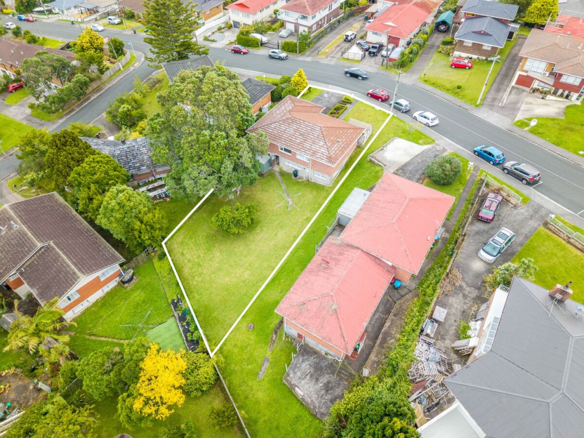 Once in 35 years, 217m2 Brick and tile 3 beds 1.5 baths house with double garage on 690m2 section, huge basement area, walks to Lynfield College, 14 John Davis Road, Mt Roskill, Auckland