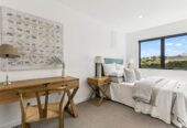 For rent, Fully renovated 3 beds 2 baths house with 3 garage parking spaces, plus additional parking for boat and caravan, Available Now, 7 Markham Place, Bucklands Beach, Auckland