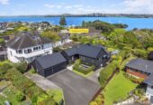 For rent, Fully renovated 3 beds 2 baths house with 3 garage parking spaces, plus additional parking for boat and caravan, Available Now, 7 Markham Place, Bucklands Beach, Auckland