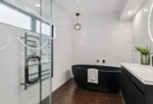 For rent, Fully renovated 3 beds 2 baths house with 3 garage parking spaces, plus additional parking for boat and caravan, Available Now, 7 Markham Place, Bucklands Beach, Auckland