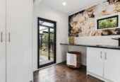For rent, Fully renovated 3 beds 2 baths house with 3 garage parking spaces, plus additional parking for boat and caravan, Available Now, 7 Markham Place, Bucklands Beach, Auckland