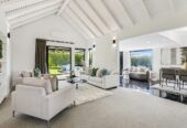 For rent, Fully renovated 3 beds 2 baths house with 3 garage parking spaces, plus additional parking for boat and caravan, Available Now, 7 Markham Place, Bucklands Beach, Auckland