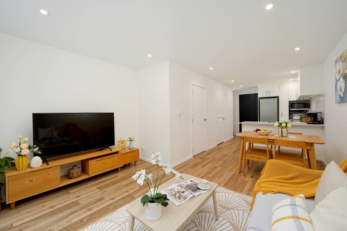 3 beds 1.5 bath home with car park, Crafted by G.J. Gardner Homes and backed by a Master Build Guarantee, Zoned for Glen Eden Intermediate and Green Bay High School, 22 Tokai Place, Glen Eden, Auckland