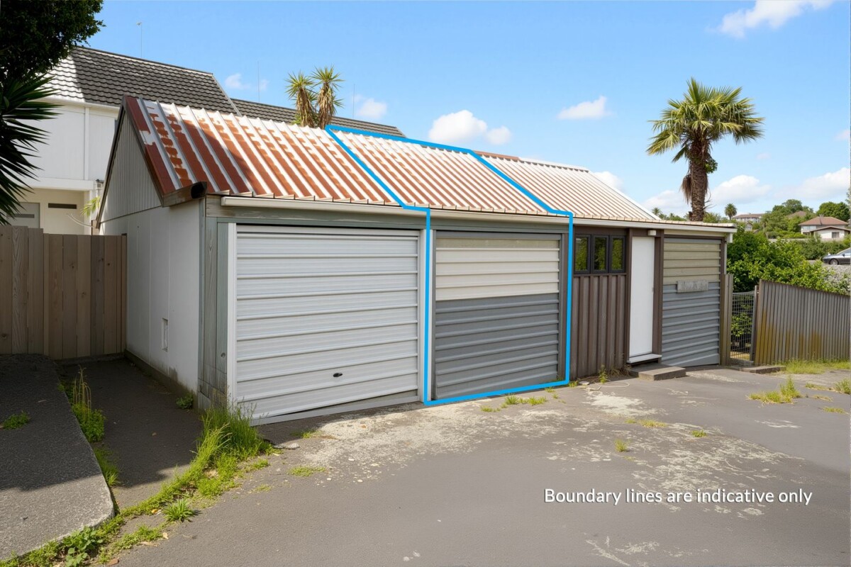 2 beds 1 bath home with garage and garden, With no annual body corporate/society fees, close to school, supermarket, shops, train station, 5/106 West Coast Road, Glen Eden, Auckland