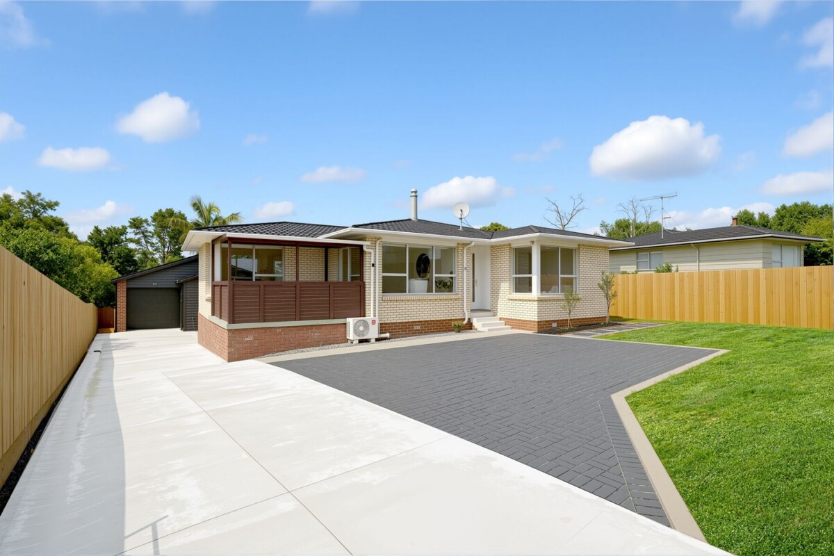 Freshly painted brick 3 beds 1.5 baths house on 316m2 section, Close to Park, WestCity Waitakere, Lincoln Road amenities, schools, motorwar access, 56 Fitzwater Place, Henderson, , Auckland