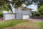 Renovated 4 beds 2 baths house on 733m2 section, Zoned for Westlake Girls High School and close to shops, supermarkets, sports facilities, motorway access, and just metres from Takapuna Golf Course, 20 Marywil Crescent, Hillcrest, Auckland