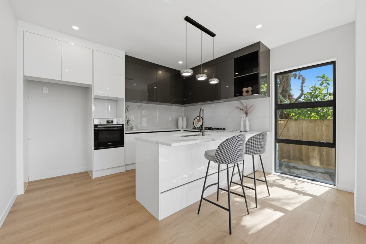 152m2 brandnew standalone 4 beds 2.5 baths home on 225m2 section, just moments from Lynn Mall, train links, parks, and local schools, 141A Seabrook Avenue, New Lynn, Auckland