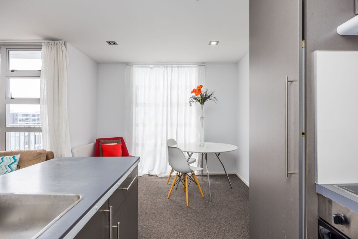 Auckland Grammar School Zone, Fully furnished, Leasehold 2-beds 1 bath 2 car parks multi level apartment, 7C/11A City Road, Auckland Central, Auckland