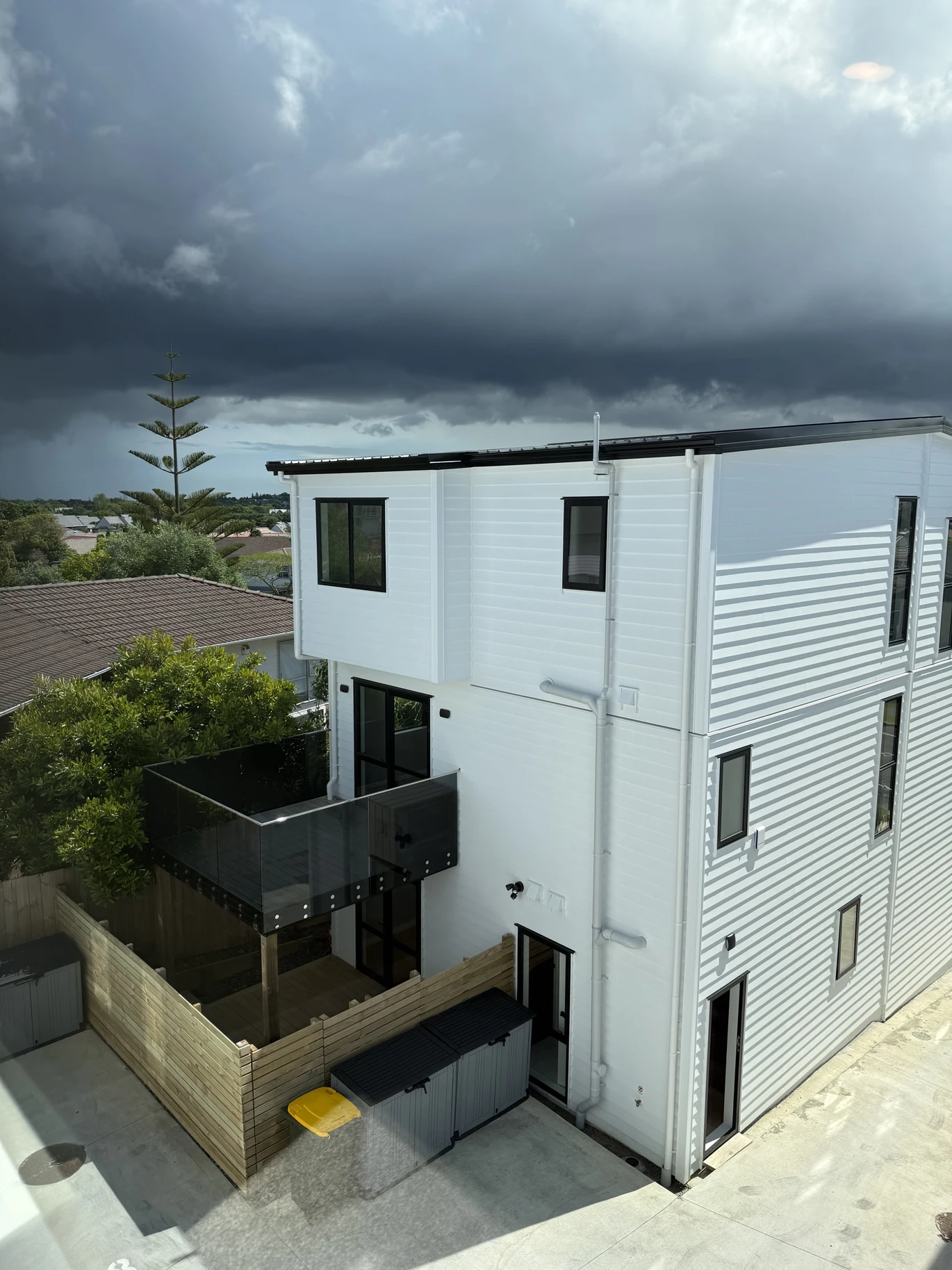Freehold smart layout 2 beds 2.5 baths home, ground floor versatile room with 1 bath, Walk to Highland Park Shopping Centre, Zoned for Howick Primary, Howick Intermediate, and Pakuranga College, 7/24 (Lot 4) Aberfeldy Avenue, Highland Park, Auckland