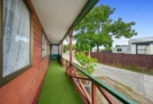2 beds 1 bath house with garage, just moments from Papatoetoe Train Station and Papatoetoe Shopping Centre, and zoned for Kedgley Intermediate, Papatoetoe North School, and Aorere College, 1/40A Park Avenue, Papatoetoe, Auckland