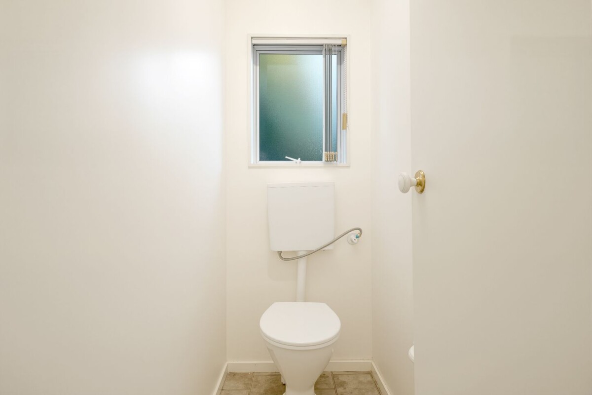 Once over a decade, Motivated owners relocate closer to the city, 140m2 brick and tile 3 beds 2 baths house on 452m2 section, Just a stone’s throw from WestCity, supermarkets, 9 Wattle Road, Sunnyvale, Auckland